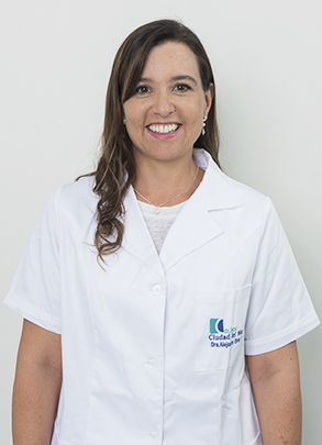 Foto del doctor Alejandra Elton Torrejón