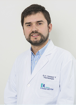 Foto del doctor Alejandro Carrasco Buvinic