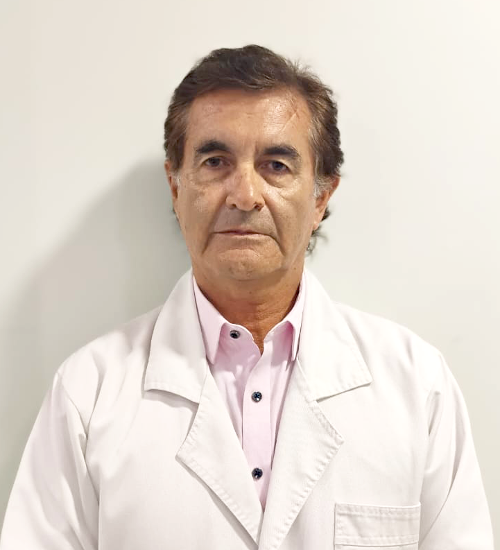 Foto del doctor Alejandro Varas Briceño