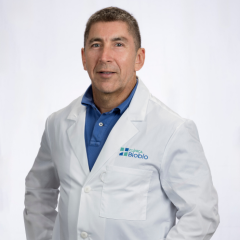 Foto del doctor Aníbal Elgueta Ruiz