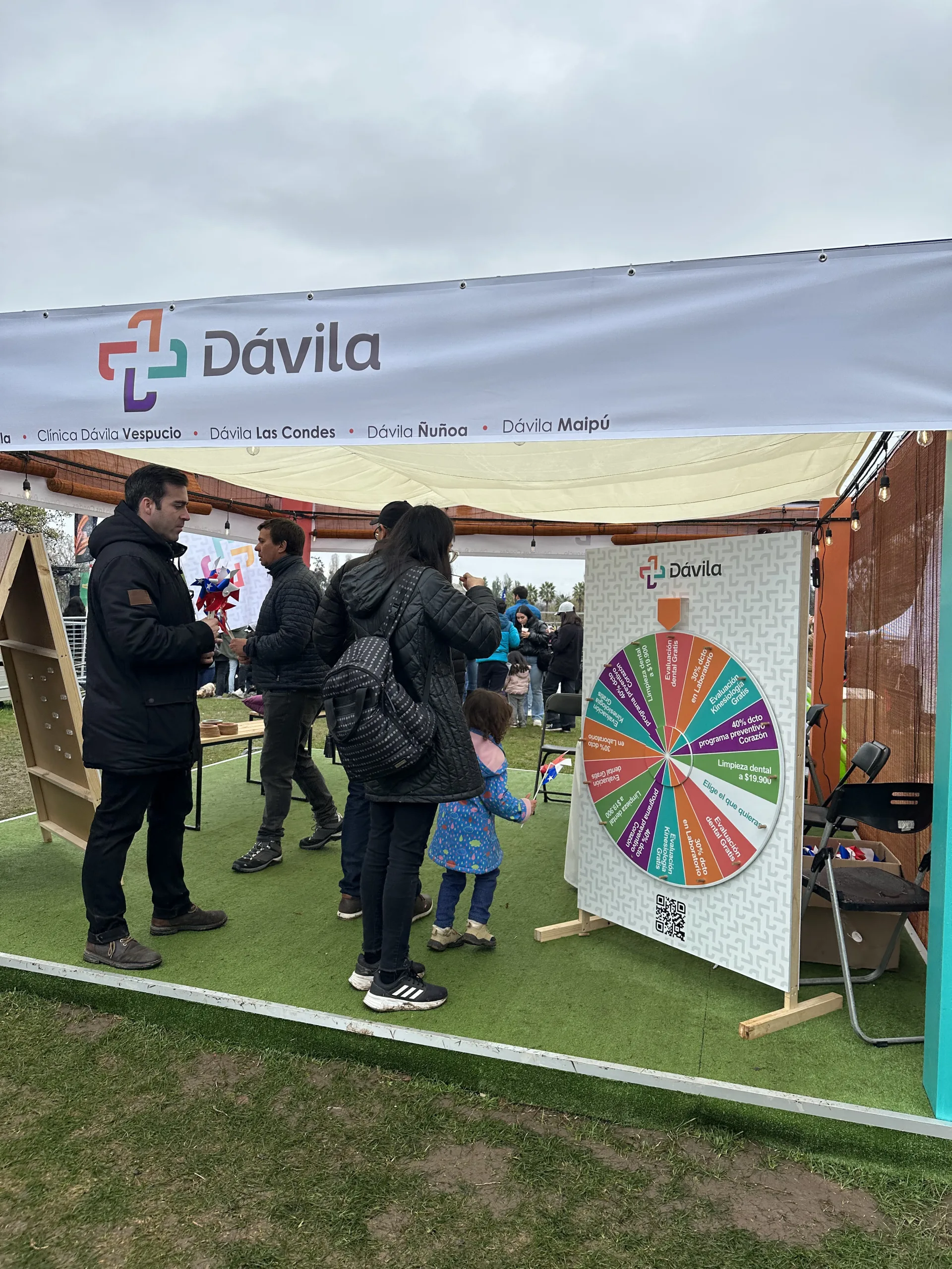 Ruleta con promociones de Red Dávila