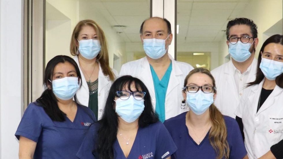Equipo médico de Clínica Dávila