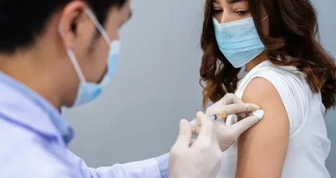 Vacunación COVID-19