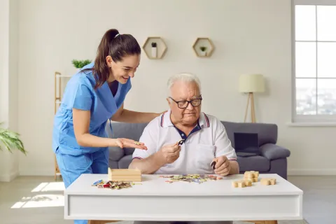 Alzheimer: cómo reconocer sus primeras señales y qué hacer ante un diagnóstico