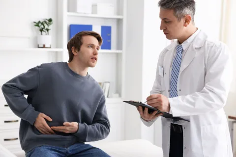 Cálculos renales: síntomas, tratamiento y cómo prevenirlos