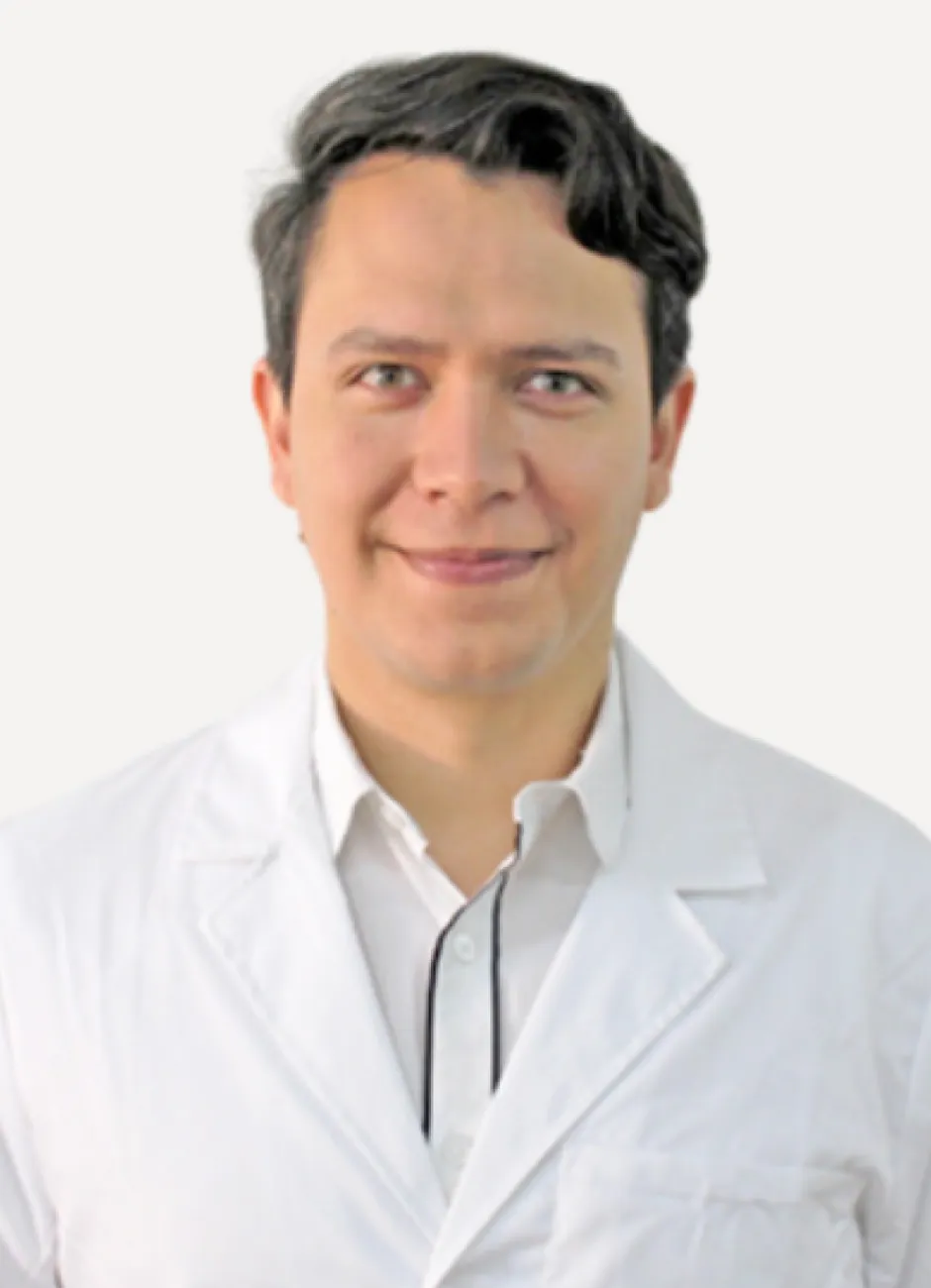 Dr. Marco Núñez Camara