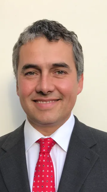 Dr. Santiago Cornejo Schafer