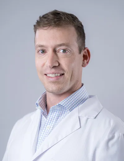 Dr. Ewertz Miquel Ernesto