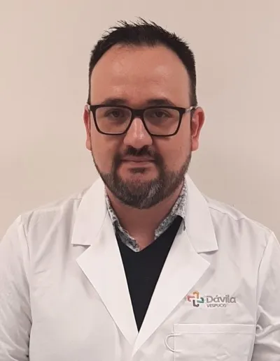 Dr. Alarcón Seguel Diego