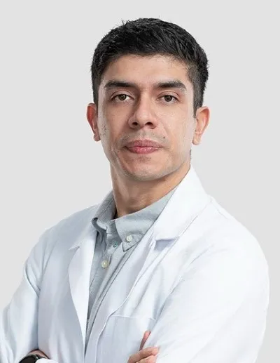 Dr. Henríquez Montoya Diego