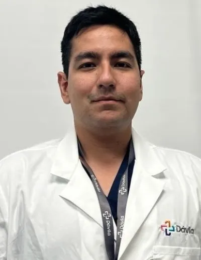 Dr. Valverde Regalado Cristian