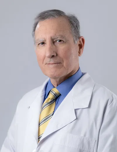 Dr. Olave Ramírez Renato