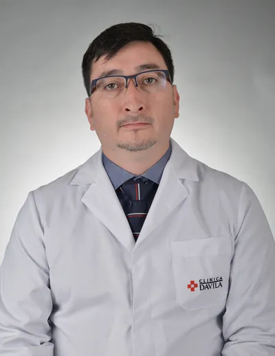 Dr. Riquelme Segovia Luis Francisco