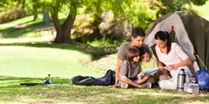 Te contamos cómo evitar los peligros a los que se exponen los niños en las piscinas