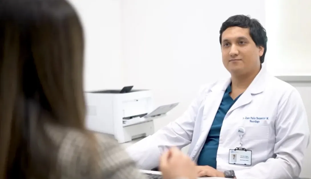 ACV: Síntomas de alerta y cuidados claves explicados por el Dr. Juan Pablo Betancur