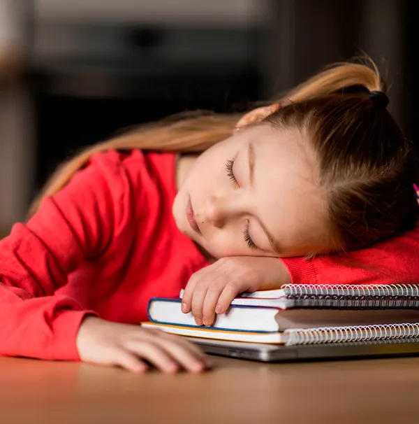 VUELTA A CLASES: LA IMPORTANCIA DE REGULAR EL SUEÑO DE LOS NIÑOS