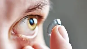 ¡Atención! Esto es lo que tienes que saber si quieres usar lentes de contacto