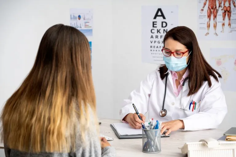 ¿Qué es la presbicia y cuáles son sus tratamientos?