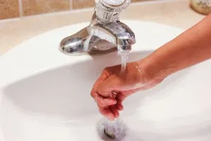 Consejos para padres: cómo actuar frente a una quemadura