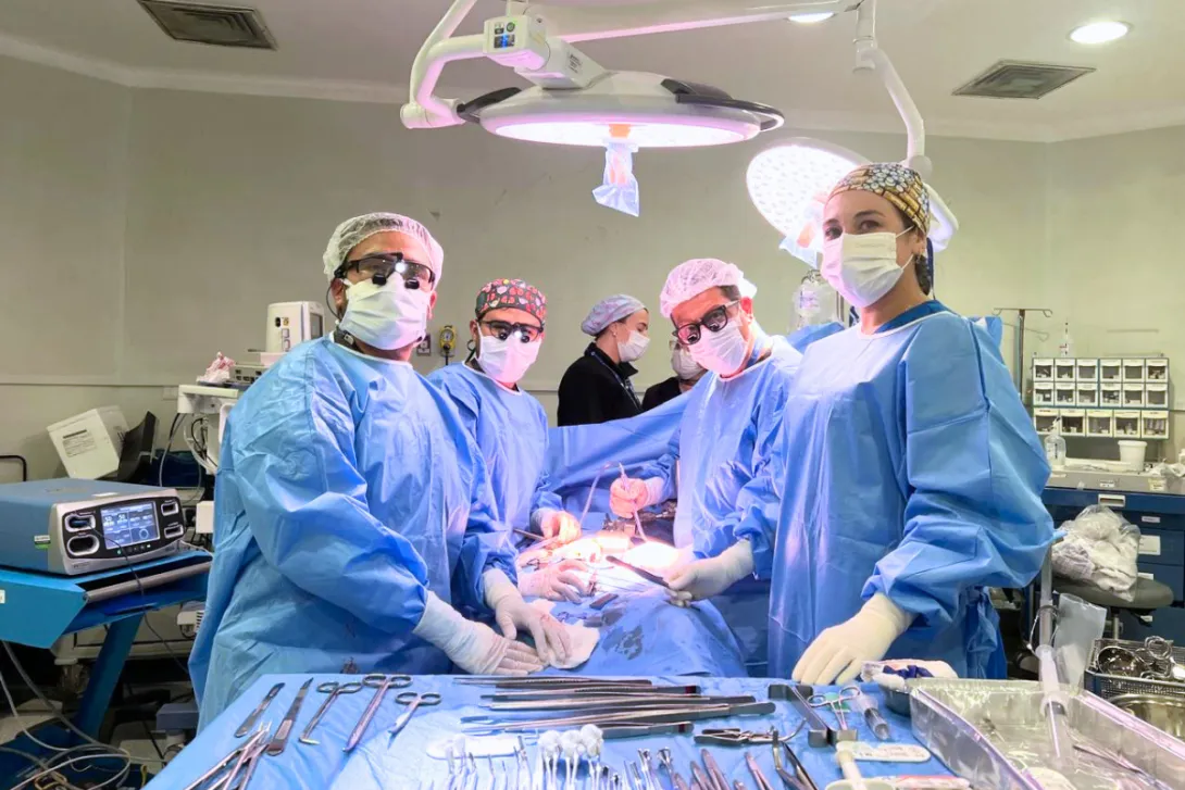 Clínica Santa María participó en histórico trasplante renal cruzado, permitiendo cinco procedimientos simultáneos