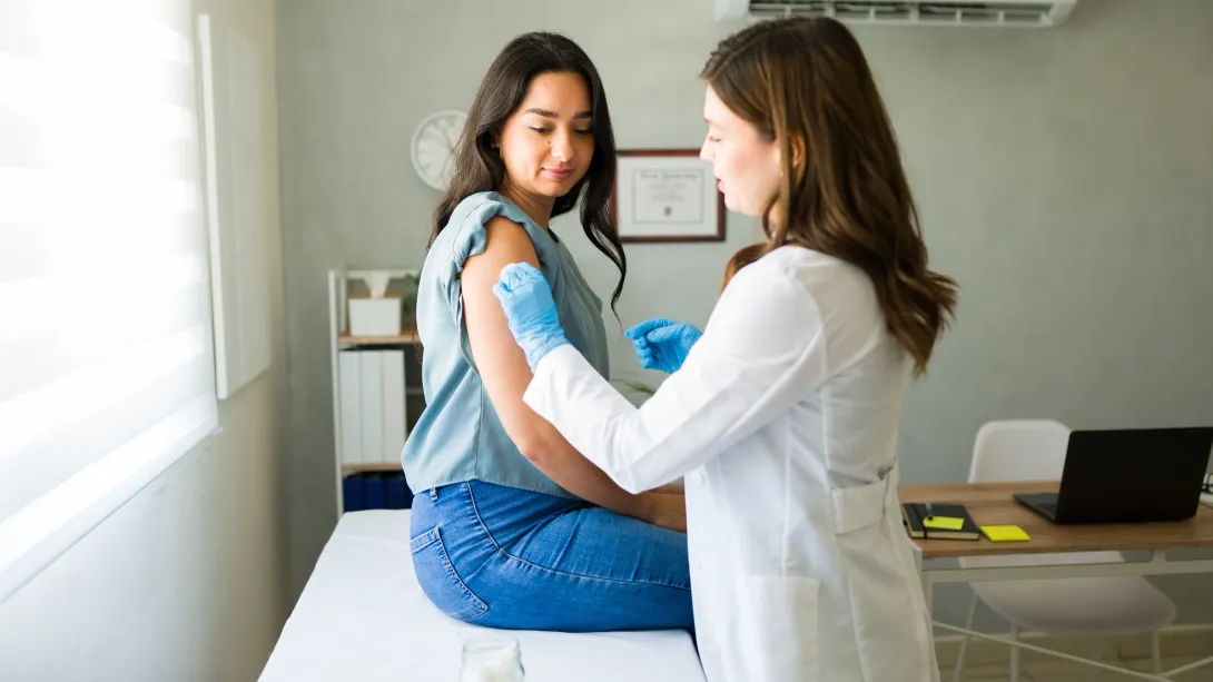 Vacuna contra la influenza: por qué sigue siendo importante vacunarse, aunque termine el invierno
